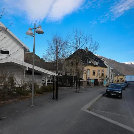 Svingen * Balestrand